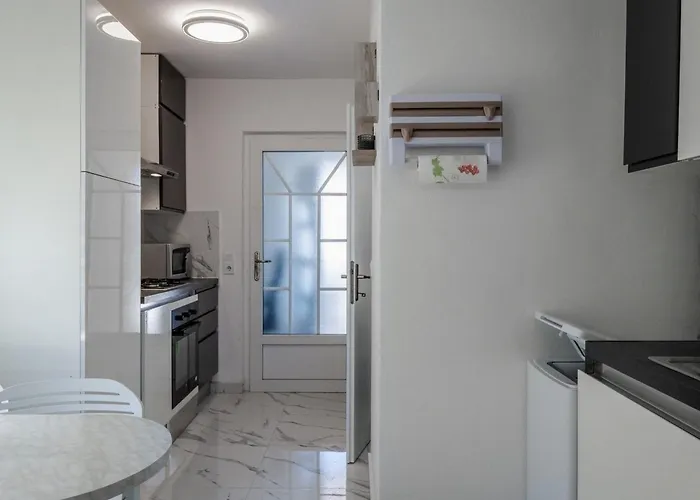 Simic By Interhome 公寓