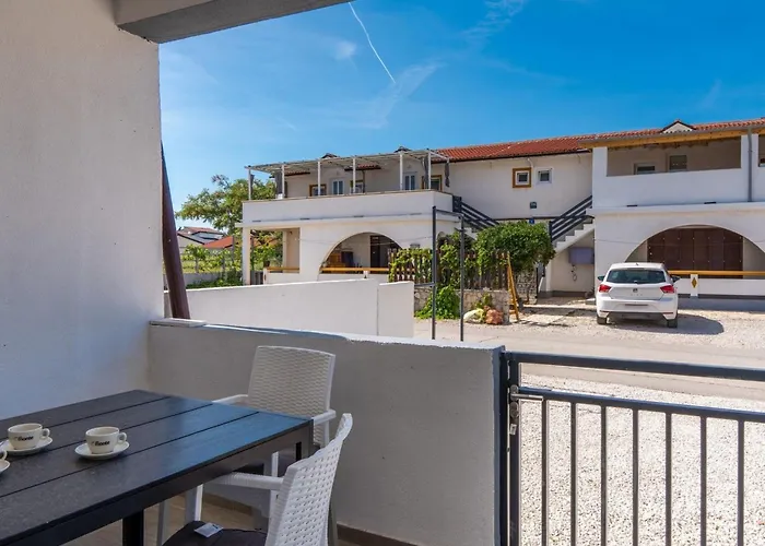 Simic By Interhome *